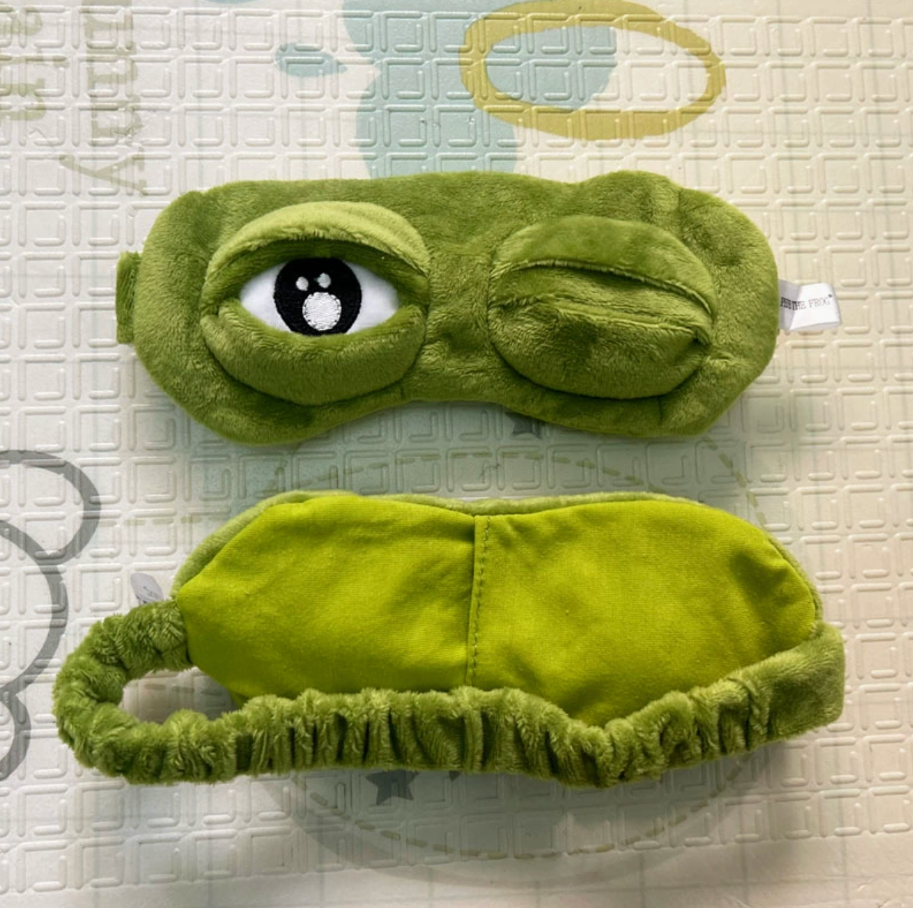 Full of vitality lonely frog sad frog eye  around breathable funny expression eye  animation around