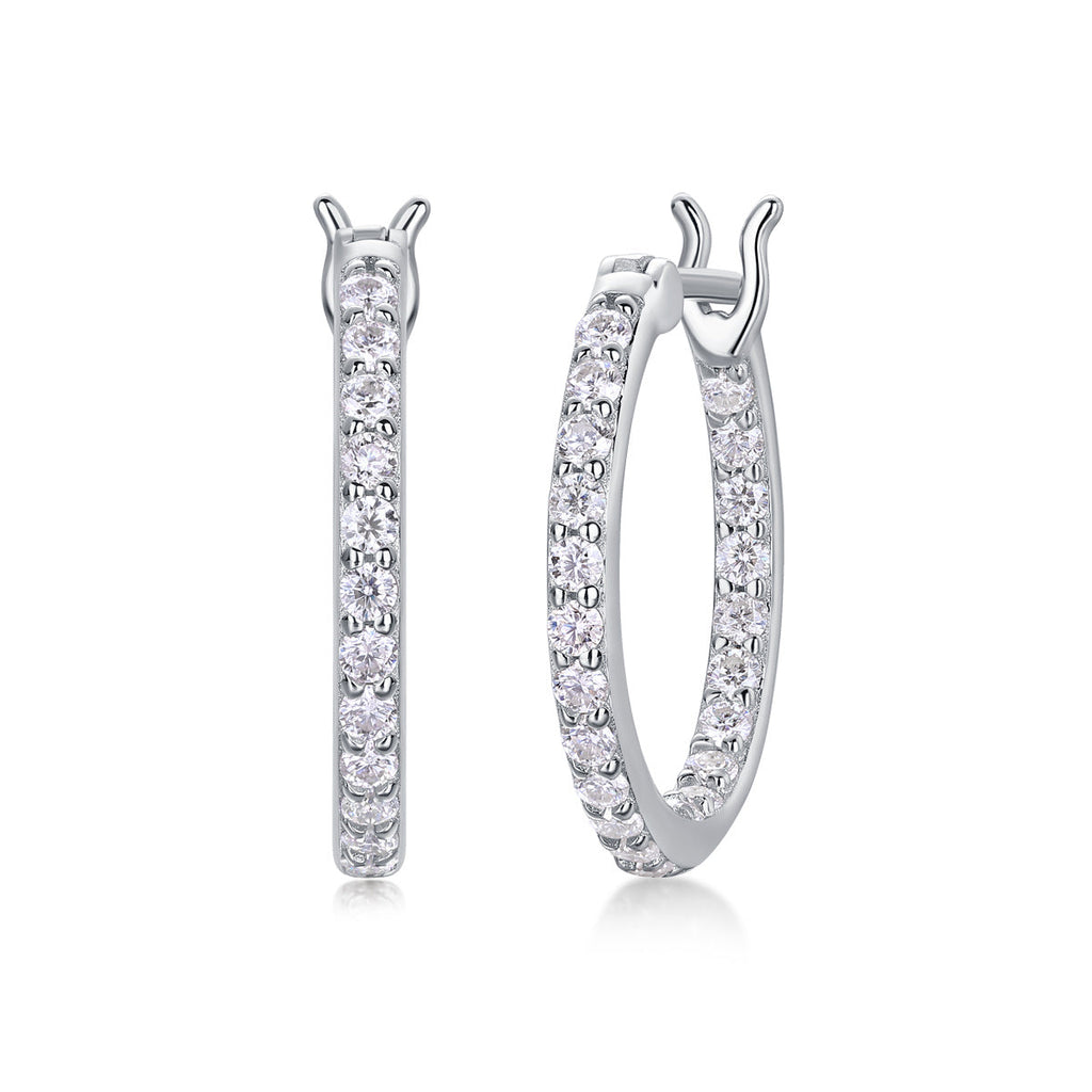 Luxurious Moissanite Silver Ear Rings With Flowing Luster