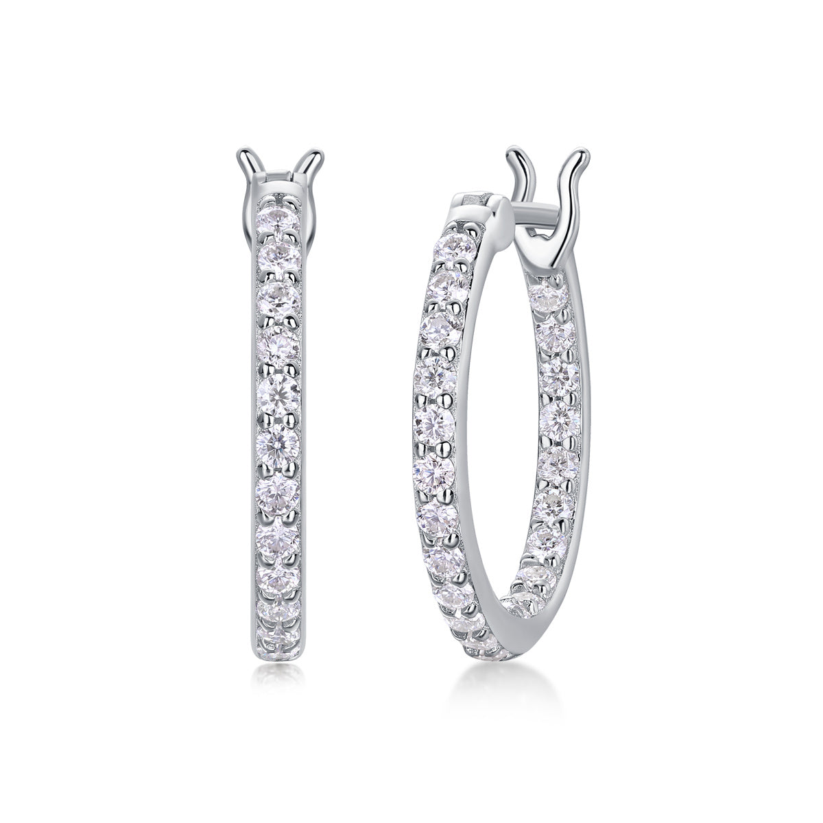 Luxurious Moissanite Silver Ear Rings With Flowing Luster