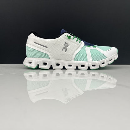 A New Generation of lightweight casual running shoes breathable and comfortable for men and women