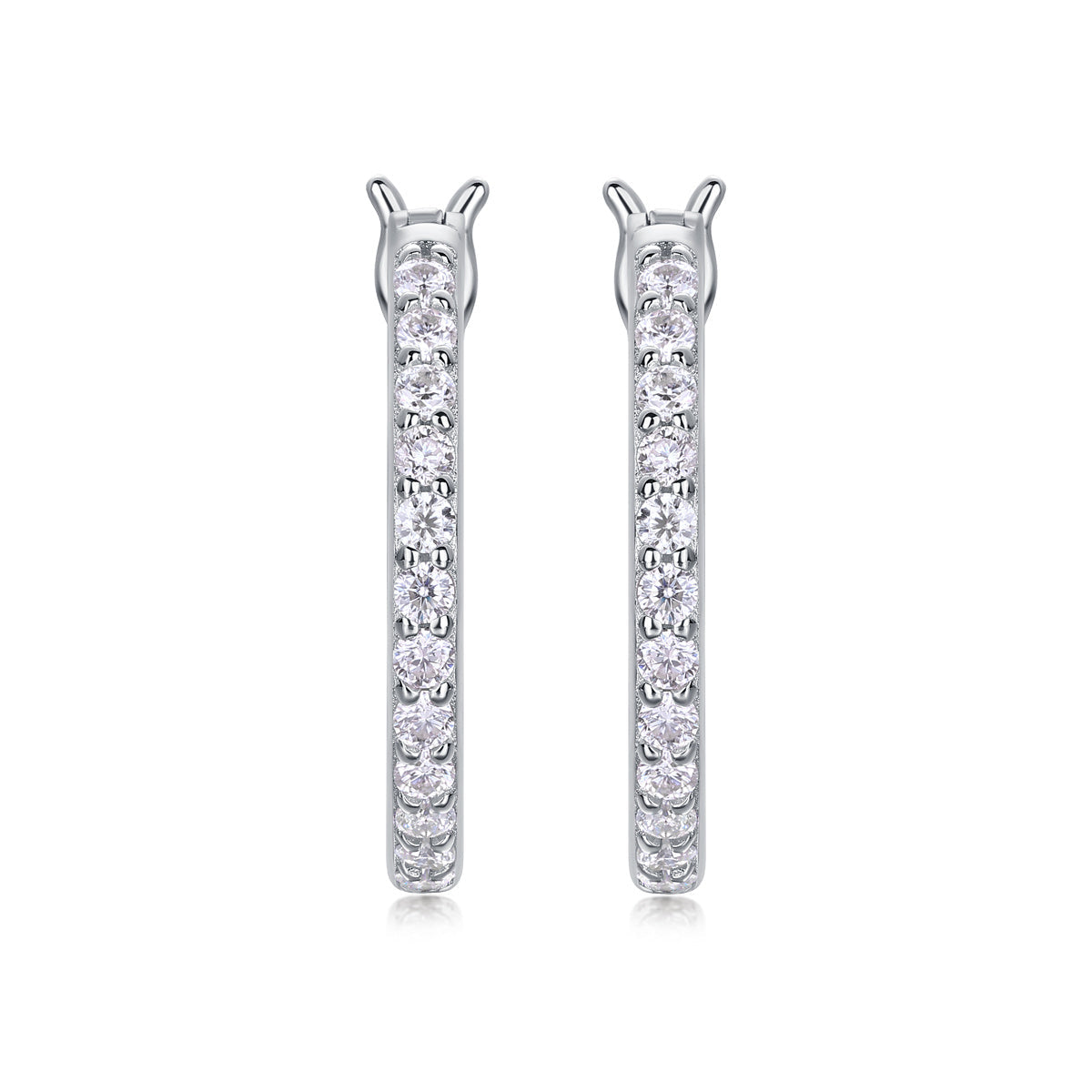 Luxurious Moissanite Silver Ear Rings With Flowing Luster