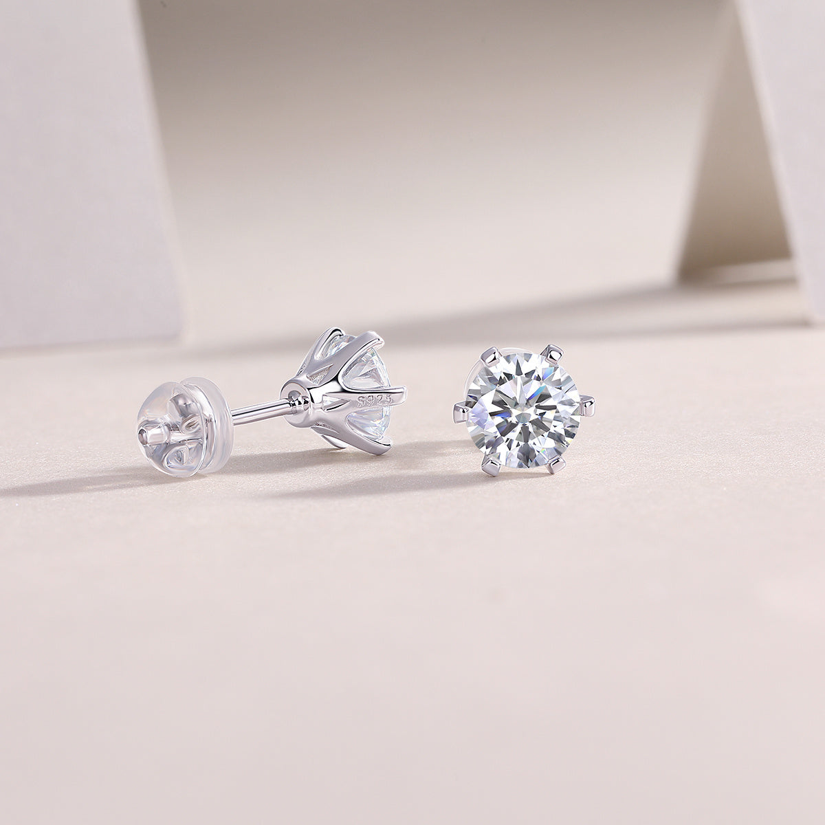 Light Luxury Moshan Diamond Earrings
