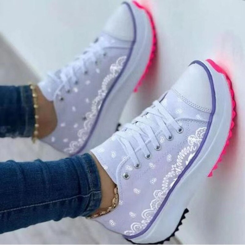 CUTE & COMFY-  Pattern Canvas Women Sneakers Casual Sport Shoes